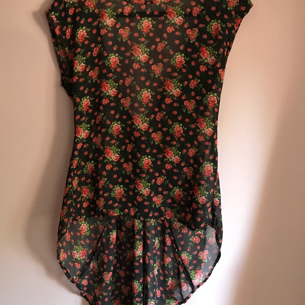 Gently used Hot Topic red and black floral blouse